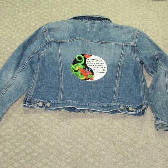Gap Women's Small Blue Jean Trucker Jacket with Dragon Karate Saying - Picture 3 of 7